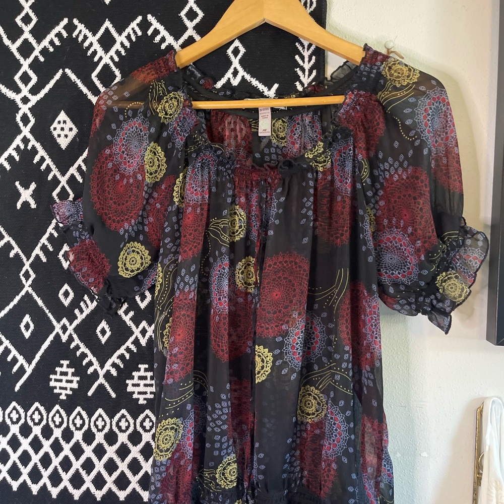 Sheer Floral top with cinched elastic waist